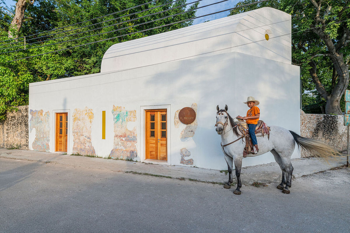 TACO converts small rural house into a restaurant on a corner plot in Mérida, Mexico