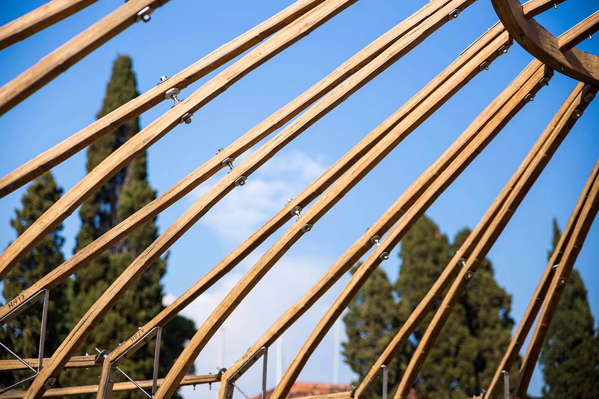 Simón Vélez and Stefana Simic present bamboo Majlis, a meeting place at the 2021 Venice Biennale