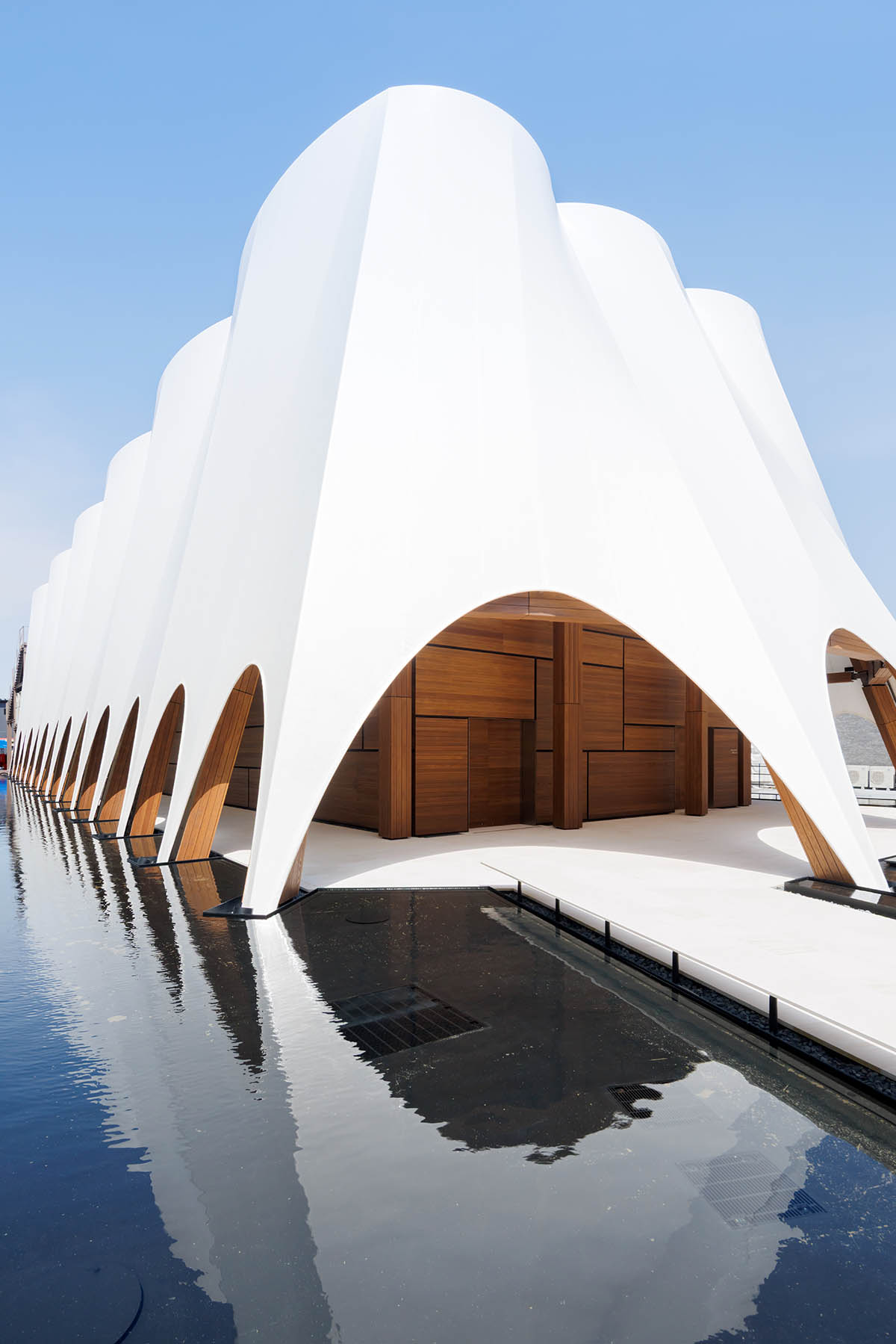 Traditional sailing vessel of Qatar informs Kengo Kuma-designed the Qatar Pavilion at Osaka Expo 2025