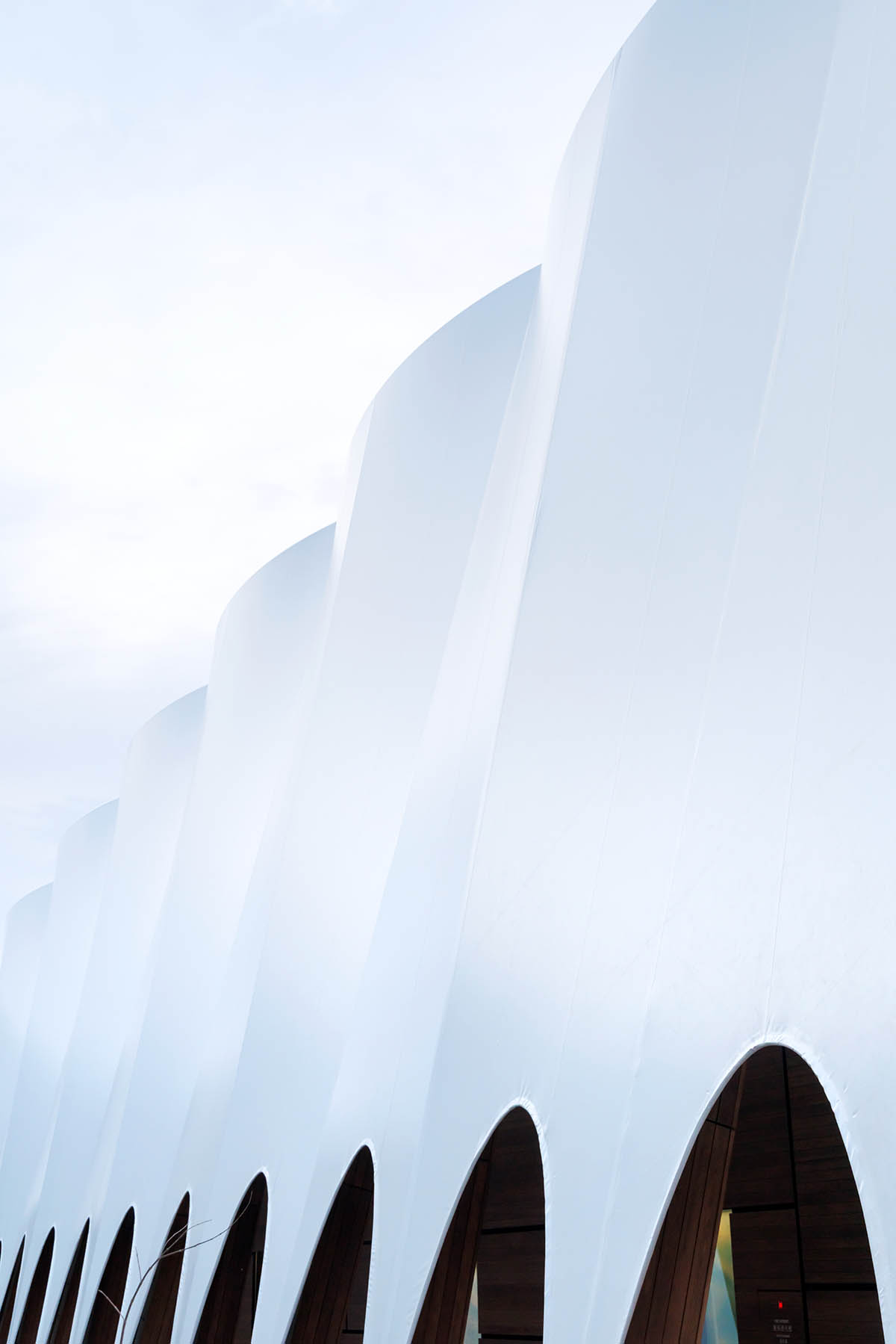 Traditional sailing vessel of Qatar informs Kengo Kuma-designed the Qatar Pavilion at Osaka Expo 2025