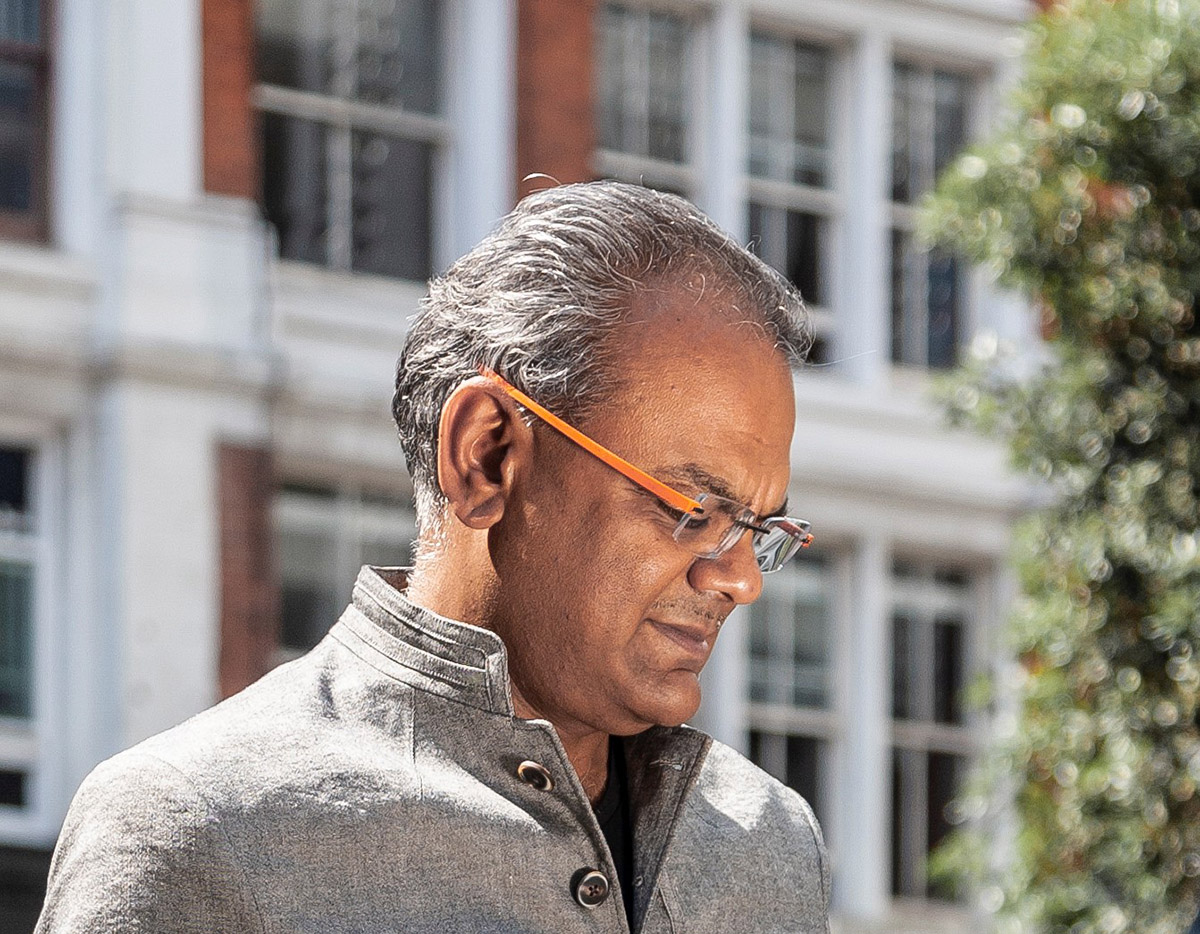 Es Devlin and Hanif Kara recognized in Queen's New Years Honours List for 2022