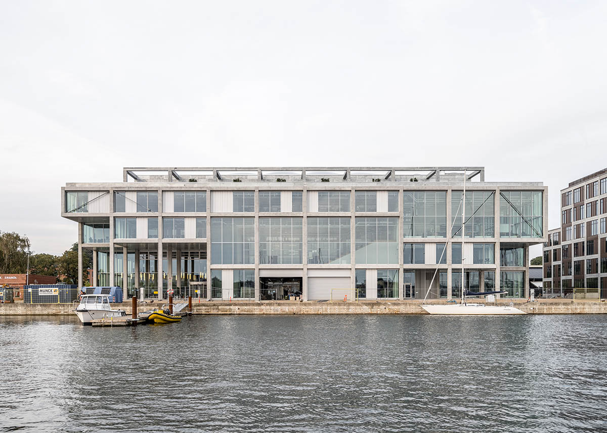 EFFEKT and C.F. Møller Architects complete maritime academy in a gridded volume in Denmark 