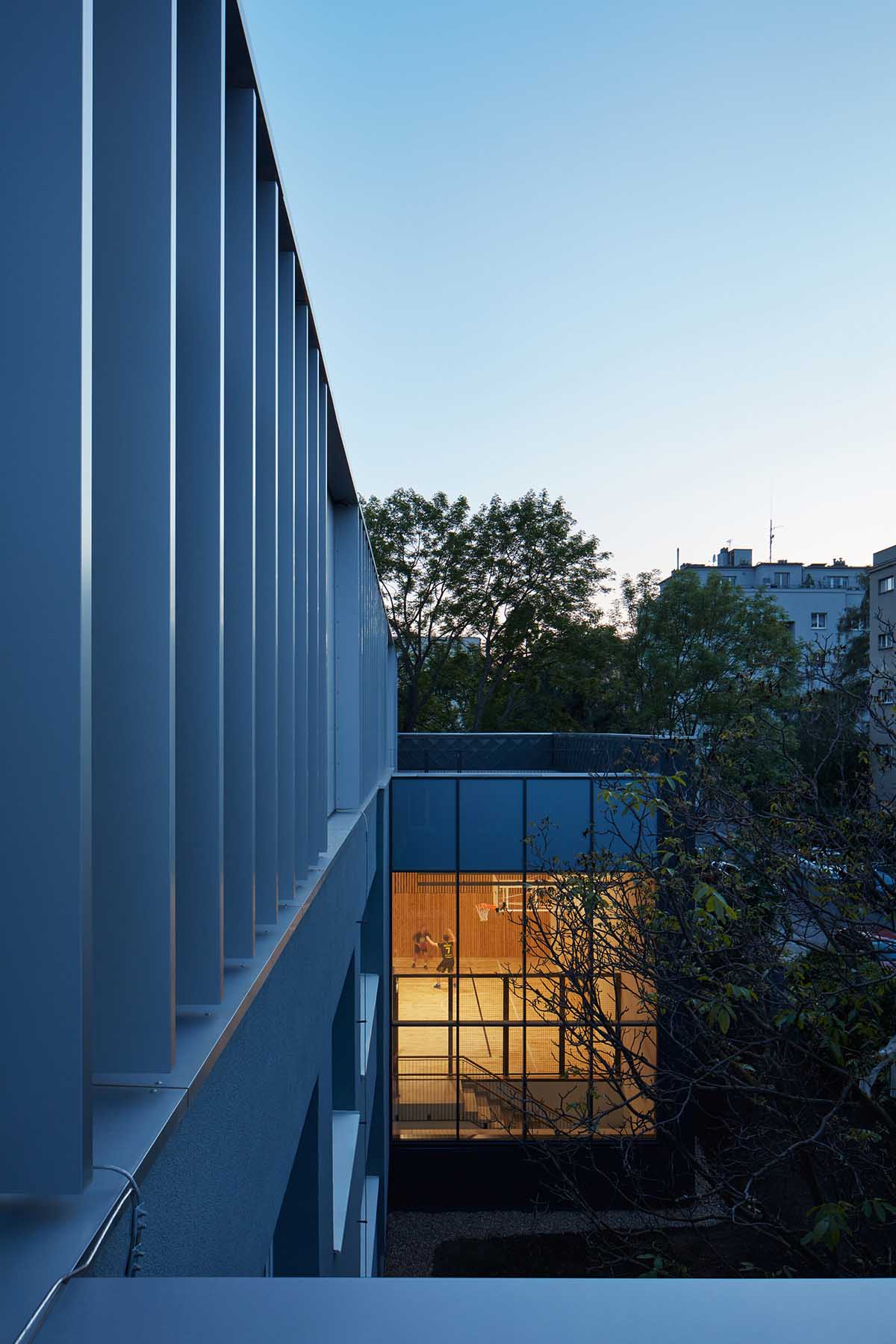 ra15 completes Duhovka Elementary School in Prague