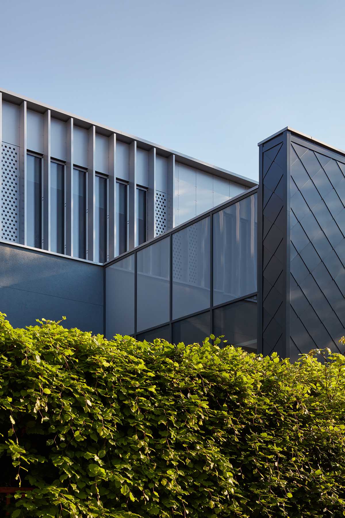 ra15 completes Duhovka Elementary School in Prague