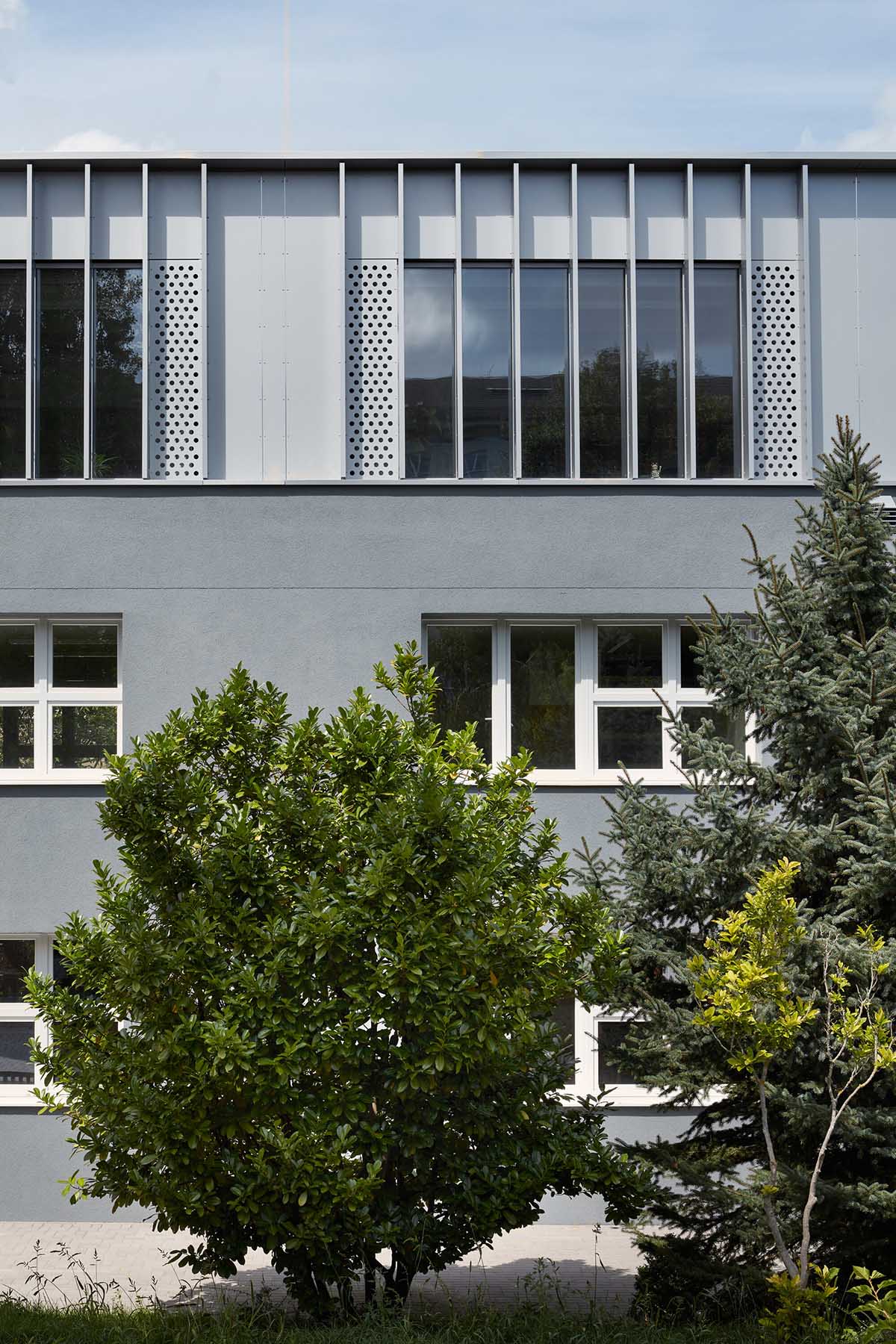 ra15 completes Duhovka Elementary School in Prague