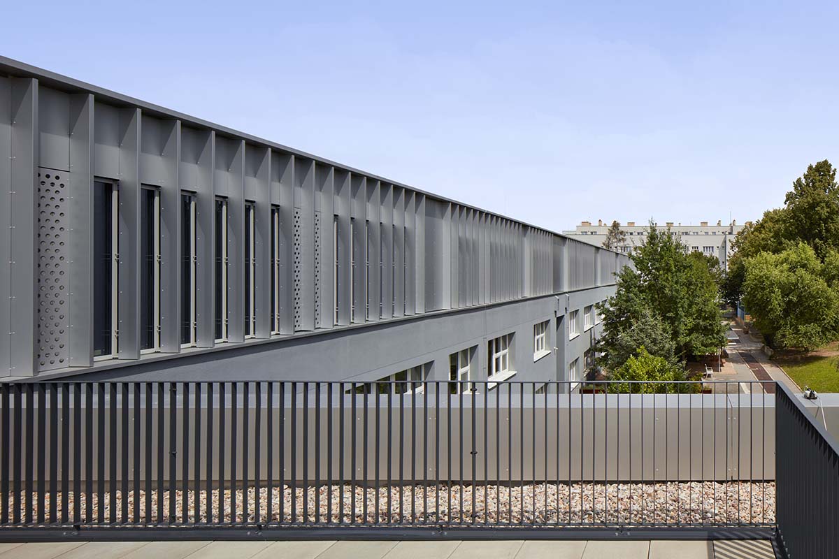 ra15 completes Duhovka Elementary School in Prague