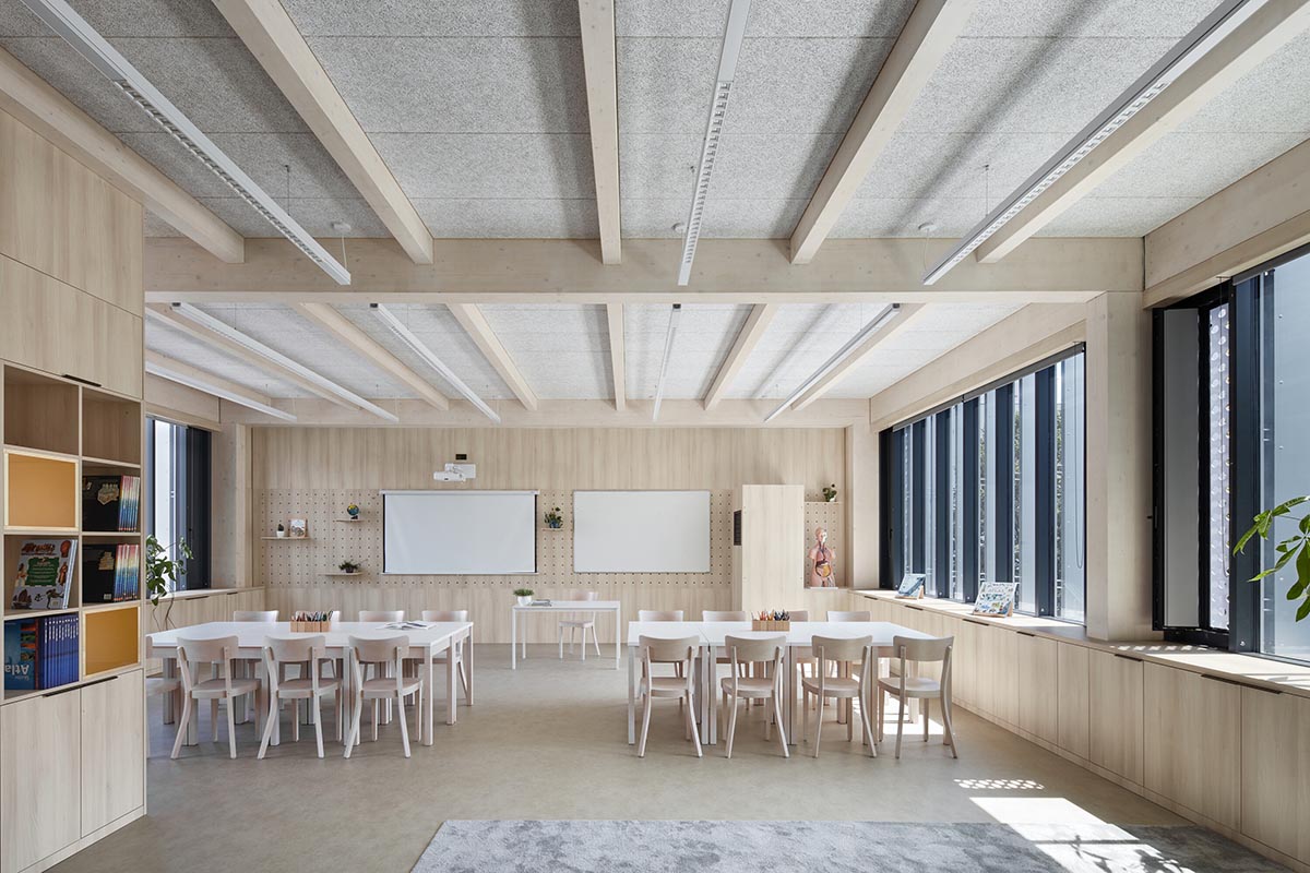 ra15 completes Duhovka Elementary School in Prague