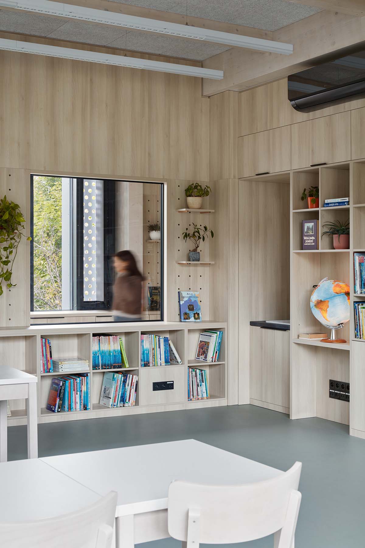 ra15 completes Duhovka Elementary School in Prague