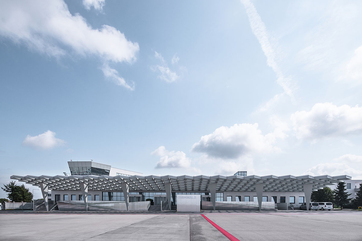 ra15 revitalizes Prague Airport's Terminal 3, blending elegance and functionality