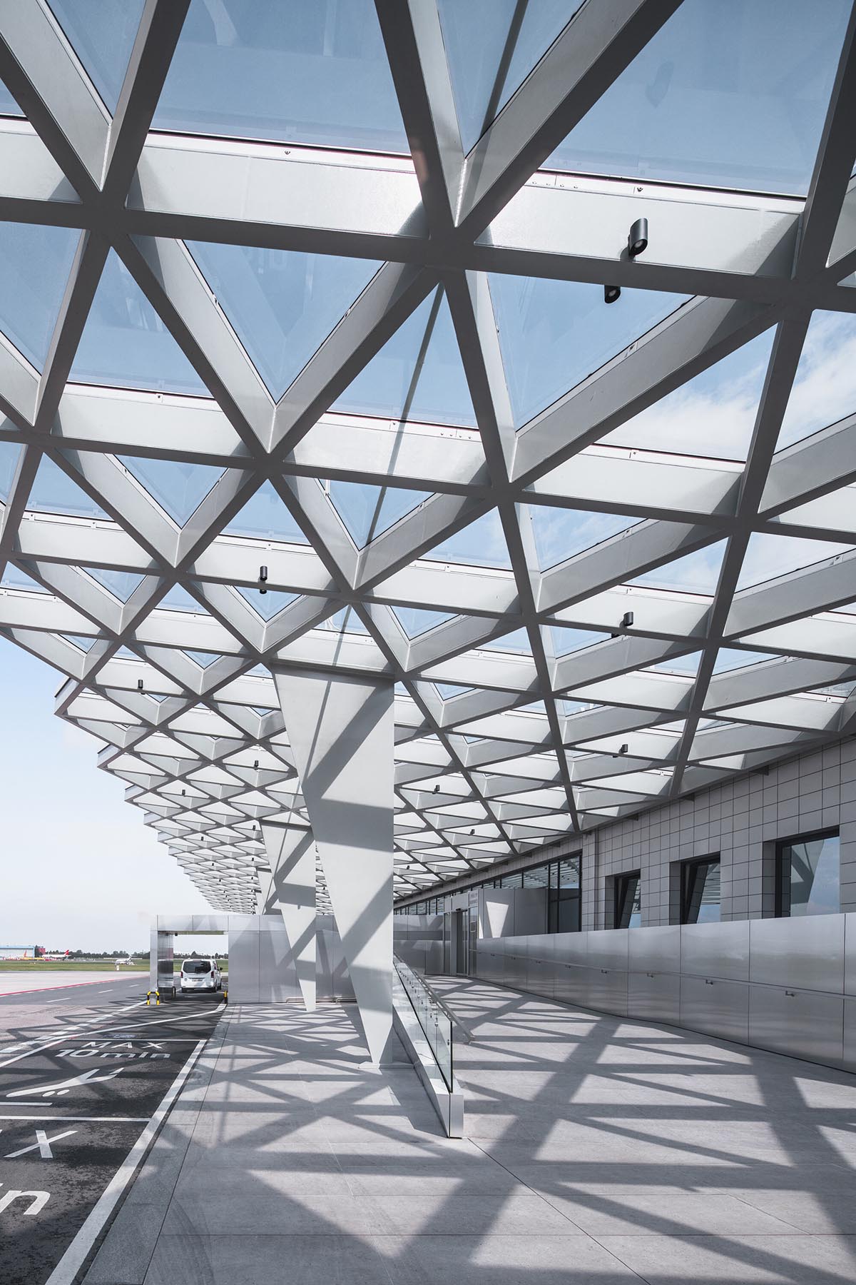 ra15 revitalizes Prague Airport's Terminal 3, blending elegance and functionality