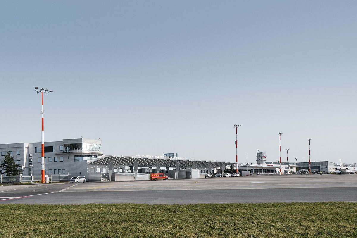 ra15 revitalizes Prague Airport's Terminal 3, blending elegance and functionality