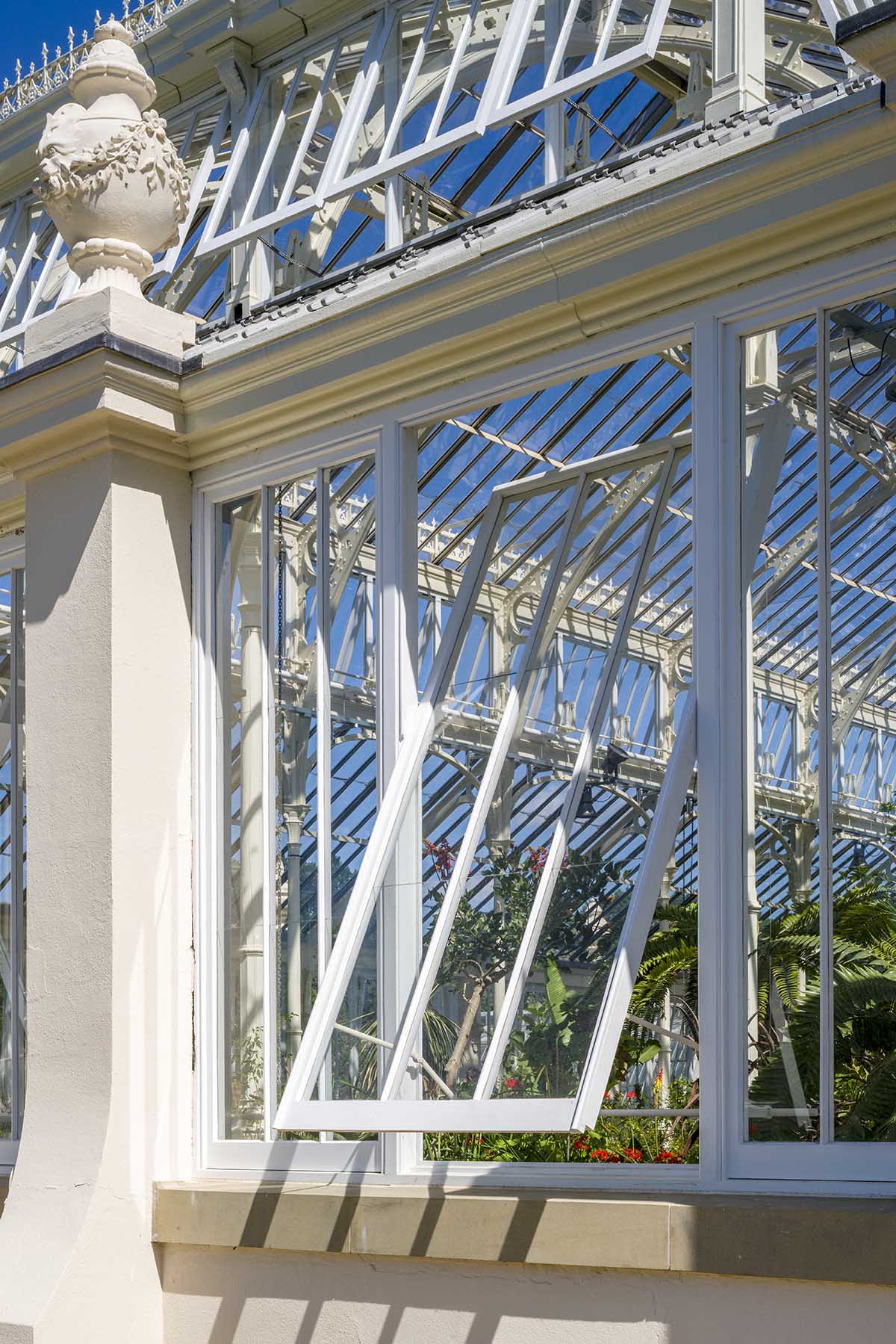 Donald Insall Associates converts 19th-century Temperate House into a giant botanical garden