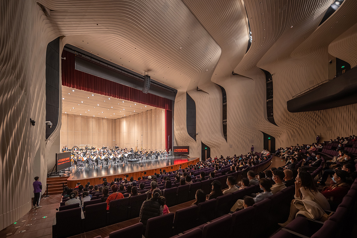 Rocco Design Architects Associates completes Bao'An Performing Arts Center in Shenzhen
