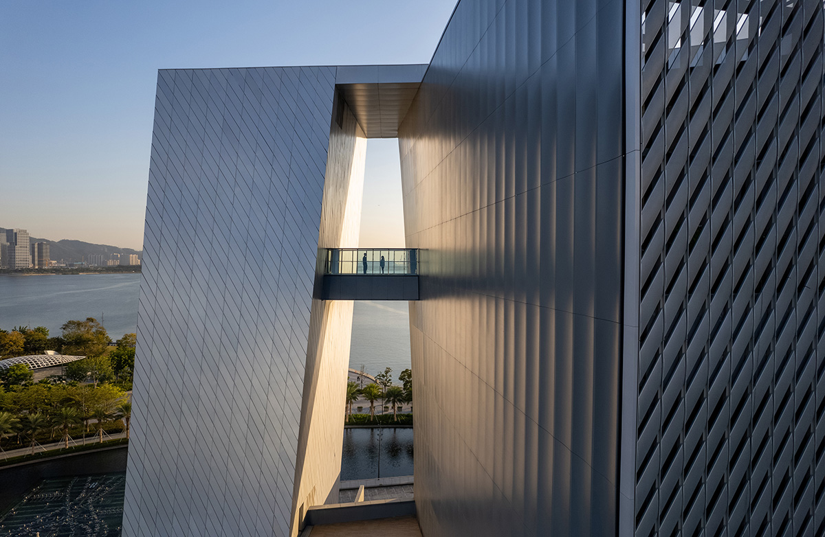 Rocco Design Architects Associates completes Bao'An Performing Arts Center in Shenzhen