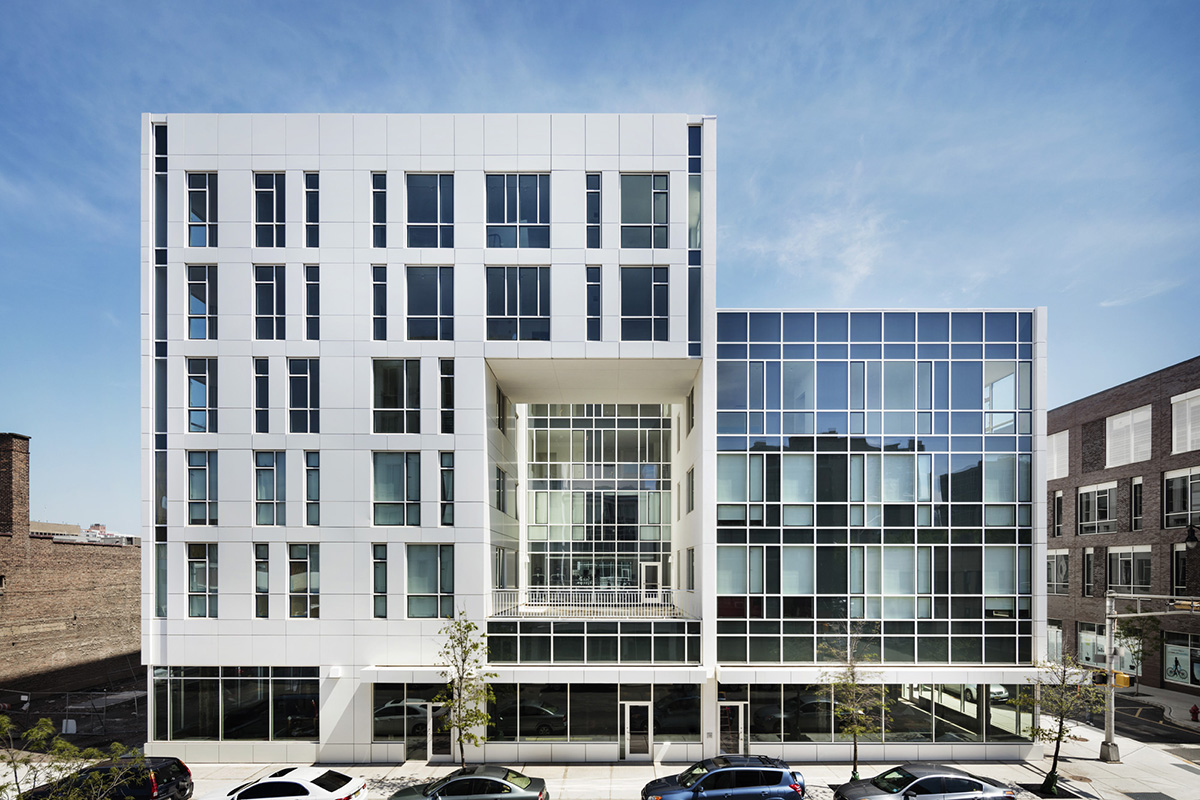 Richard Meier & Partners completes 3 new buildings featuring different façade palette in Newark