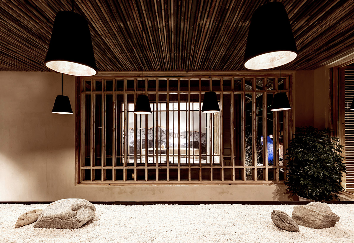 Yiduan Shanghai Interior Design uses Tibetan style with smooth transitions for a new homestay hotel