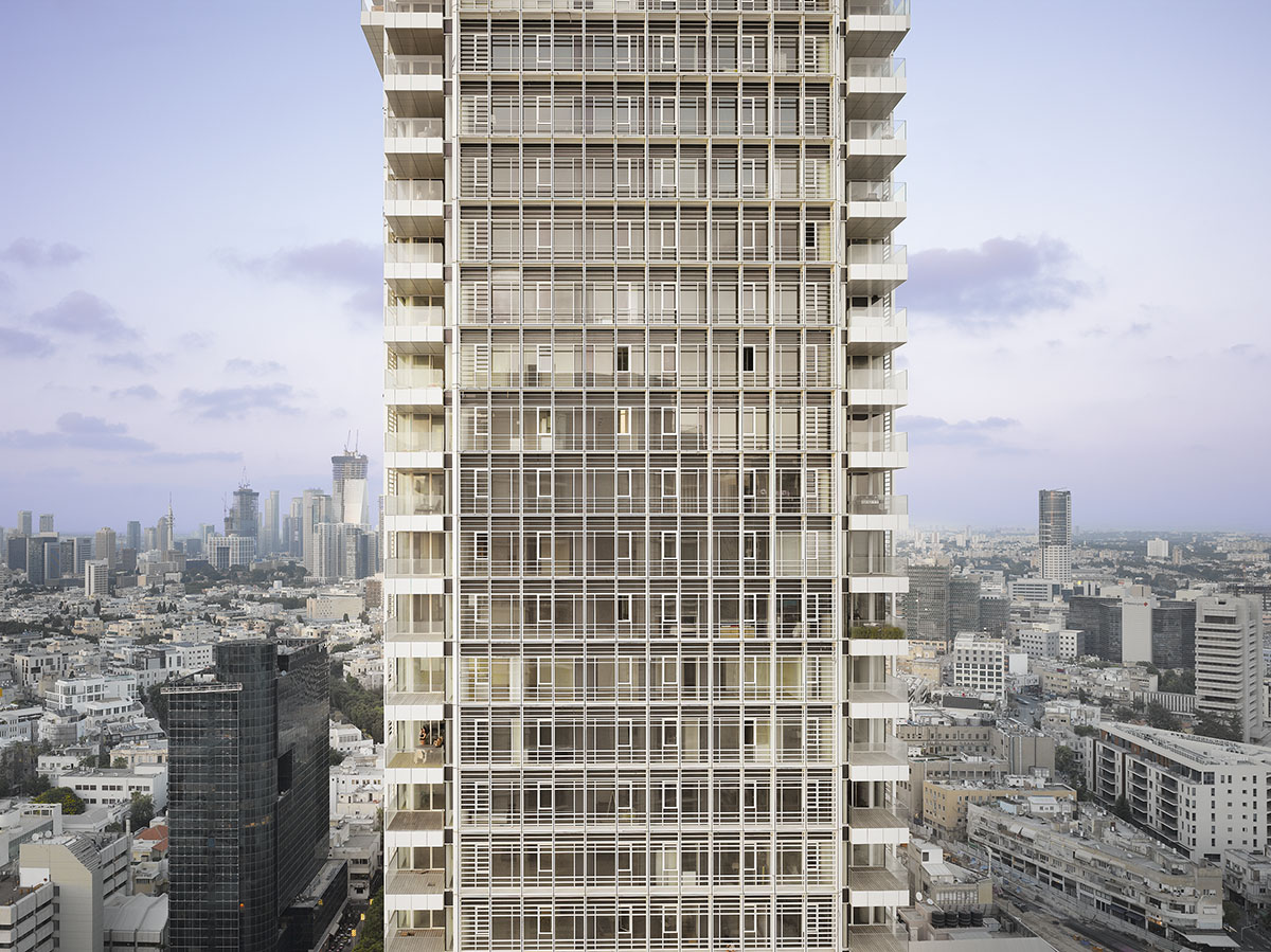Richard Meier & Partners’ first residential tower features Bauhaus design principles of Tel Aviv