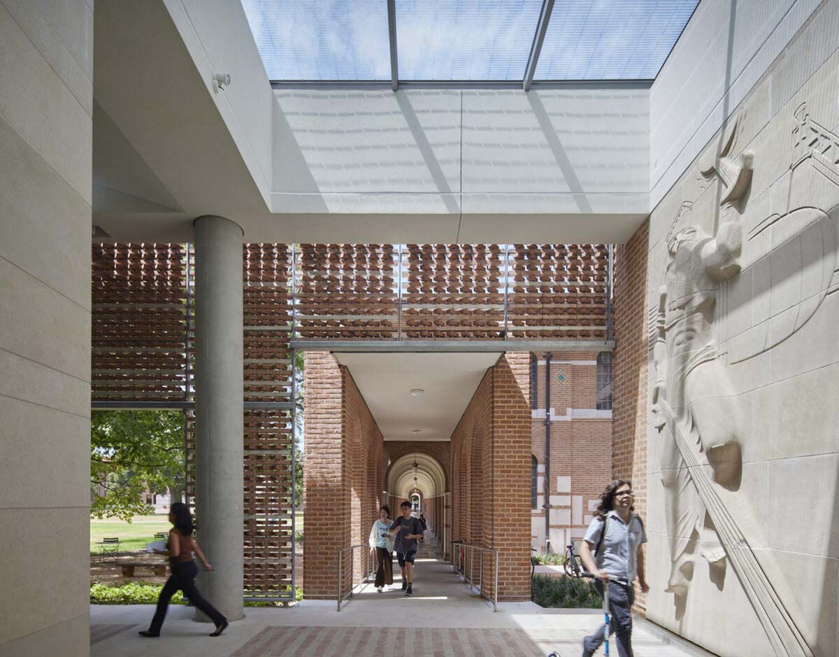 SOM's newest Engineering & Science Research Facility Building at Rice University opens door