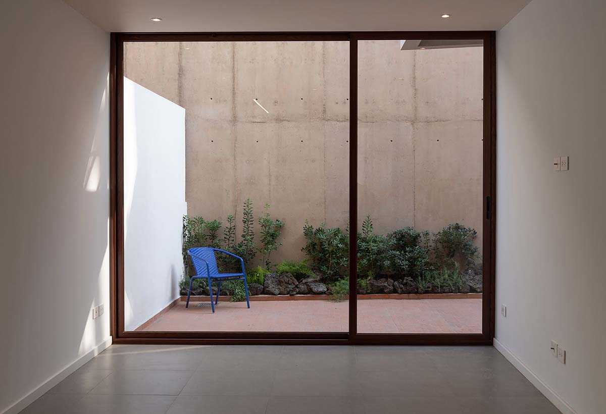 CPDA Arquitectos completes housing with dusty pink residential volumes in Mexico city