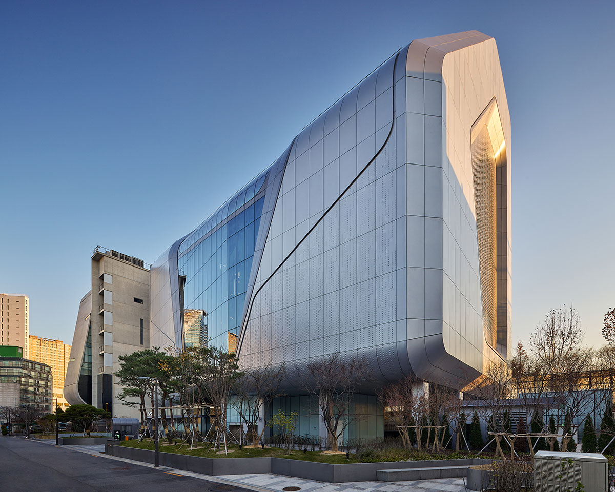 UNStudio completes new HQ building for K-pop creators as a new 