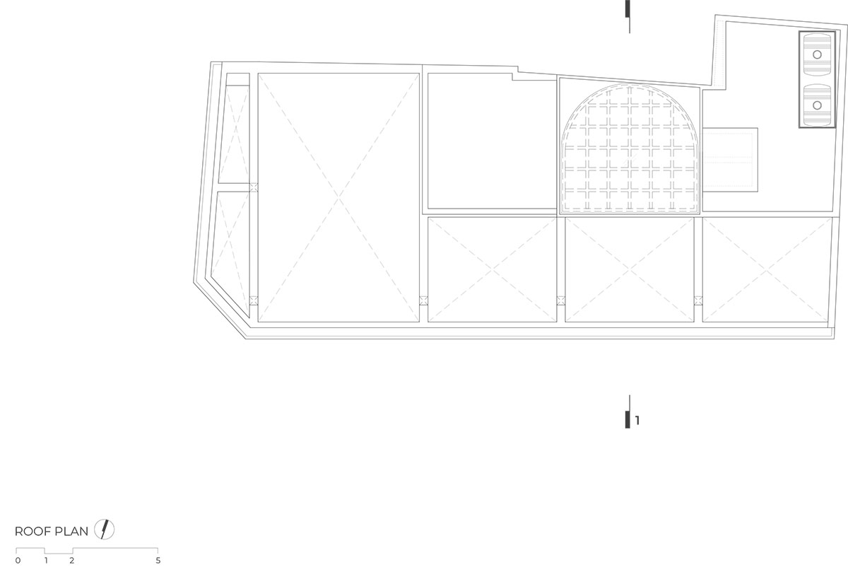 Tropical Space built an office building with a continuous vertical void in Vietnam 