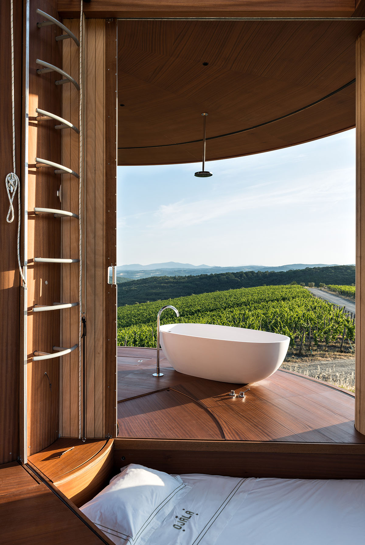 Beatrice Bonzanigo reveals Casa Ojalá luxury cabin with flexible cylindrical walls in Tuscany, Italy