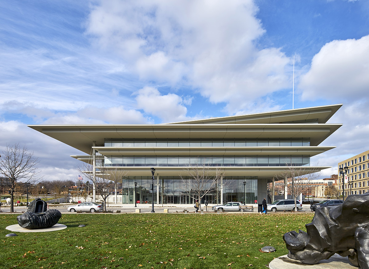 Ｔｈｅ　ａｒｃｈｉｔｅｃｔ’ｓ　ｏｆｆｉｃｅ 建築家の事務所/プロトギャラクシ-/アナツ・サバルベアスコア（ペーパーバック） RPBW completes Kum & Go Headquarters with super-long
