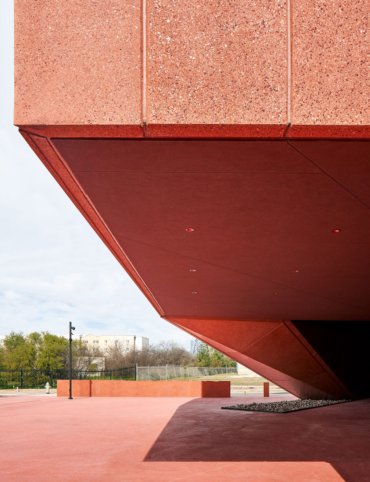 Adjaye Associates' ruby-colored contemporary art center opens in Texas