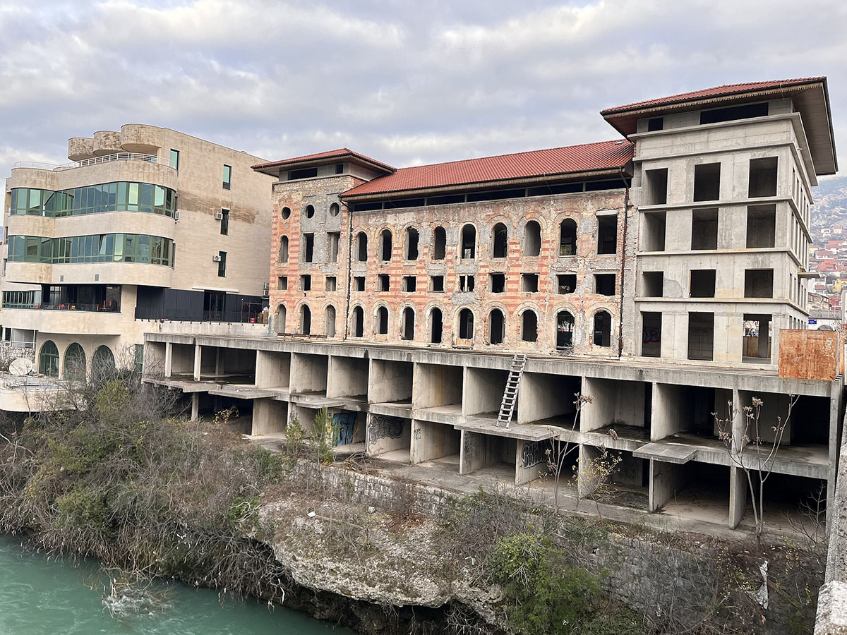 Resilient Cities Affected With Natural Disasters And Post - War Reconstruction