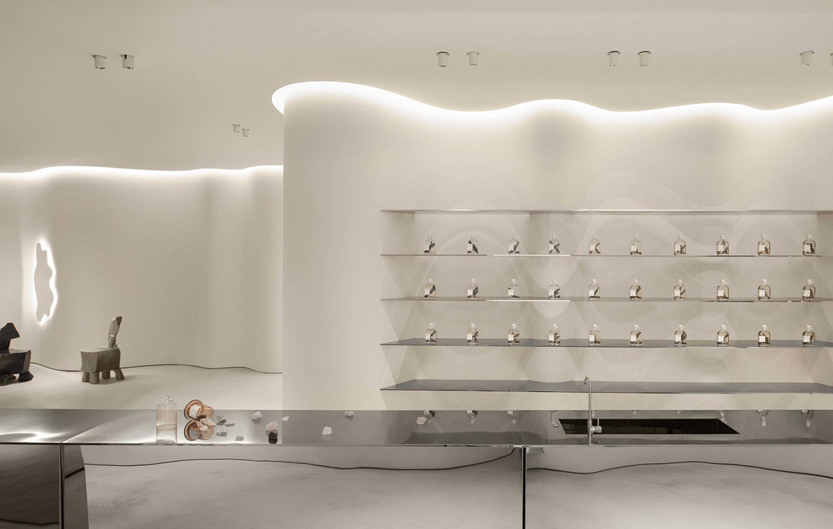 F.O.G. Architecture creates cave-like interiors with mirrored surfaces for aromatherapy store