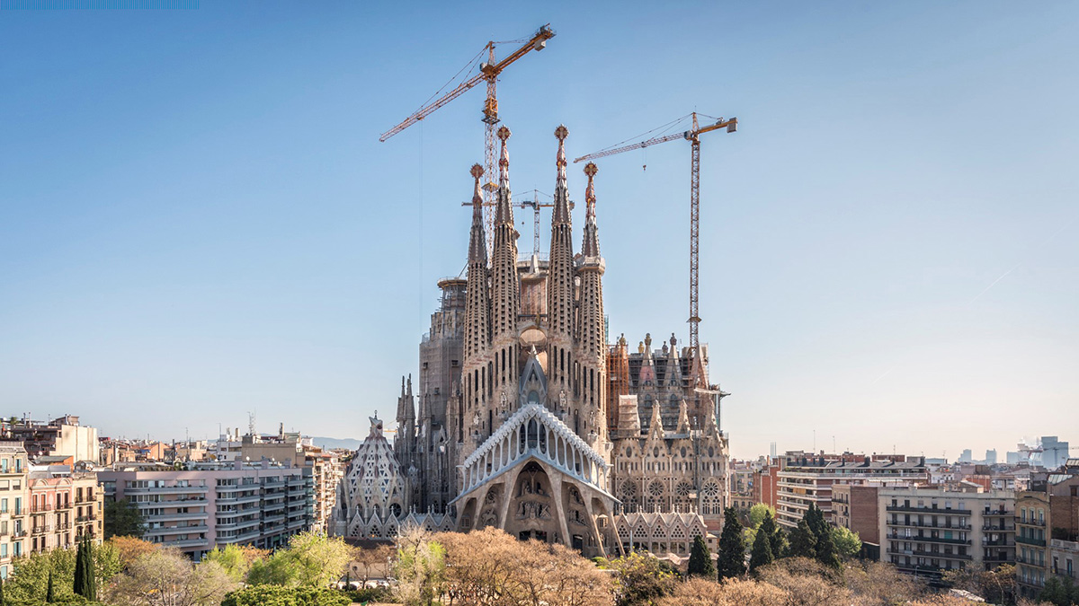 Антонио Гауди Sagrada familia