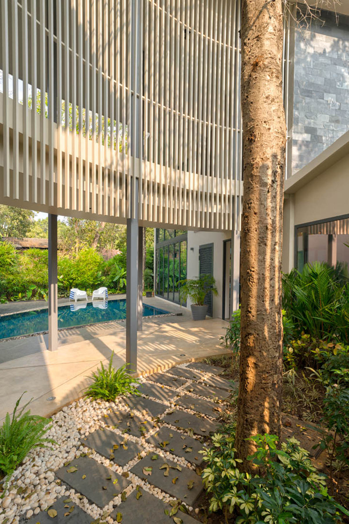 SAV Architecture + Design completes Moon House in India