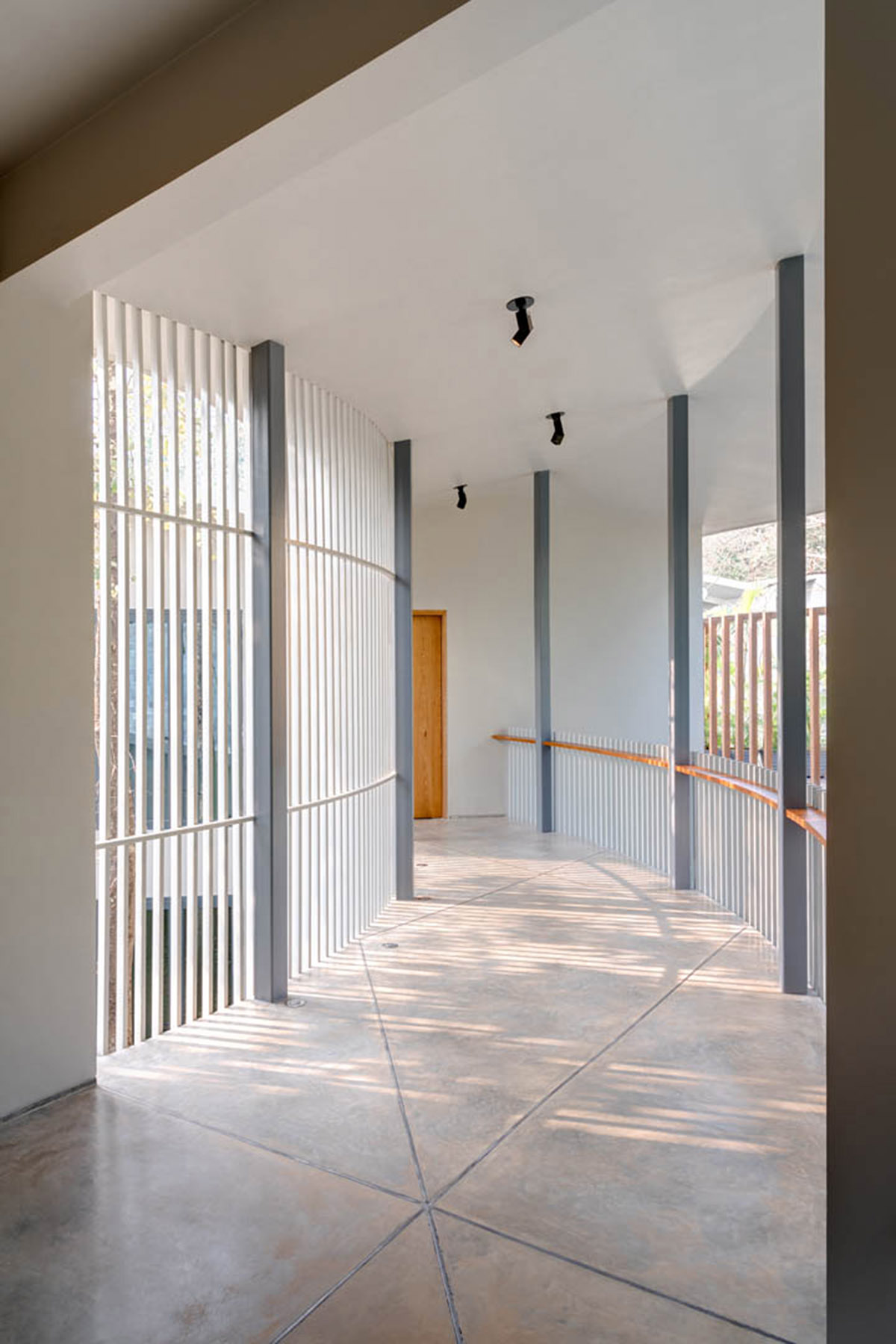 SAV Architecture + Design completes Moon House in India