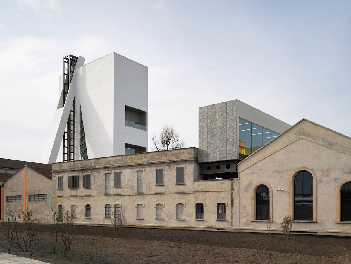 The White Tower of Fashion Designs the Skyline