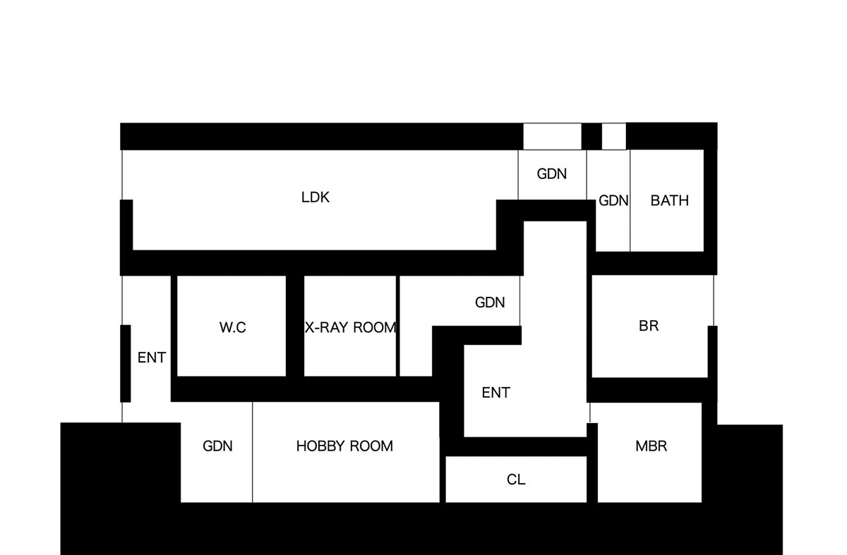 Casting moulds form this fluid private residence and dental clinic designed by N MAEDA ATELIER