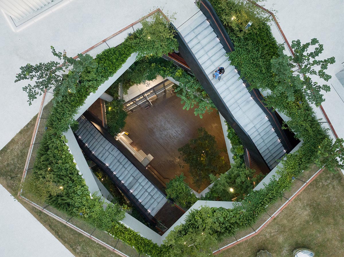 B.L.U.E. imagines Seed Plaza like a mountainous terrain in Jiaxing