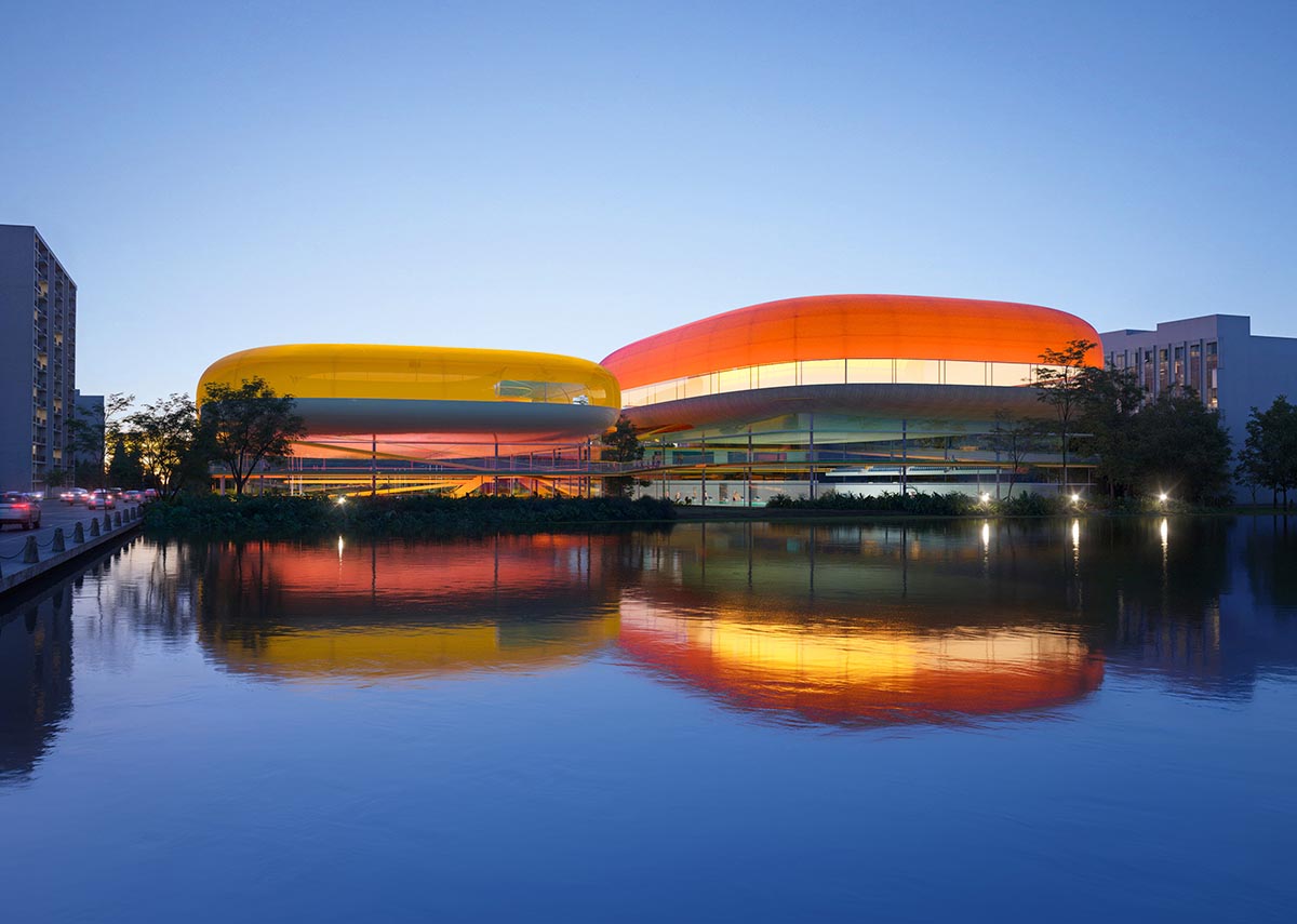 Selgascano unveils its proposal for pavilion-like sports center wrapped by ETFE membrane