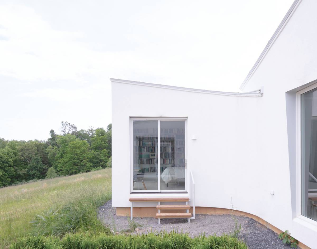 Shenandoah House by SCHAUM/SHIEH Celebrates Relationship To Land & Nature