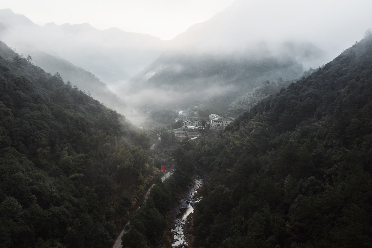 Wutopia Lab designs China's first all carbon-fiber installation in the rural area of Zhejiang