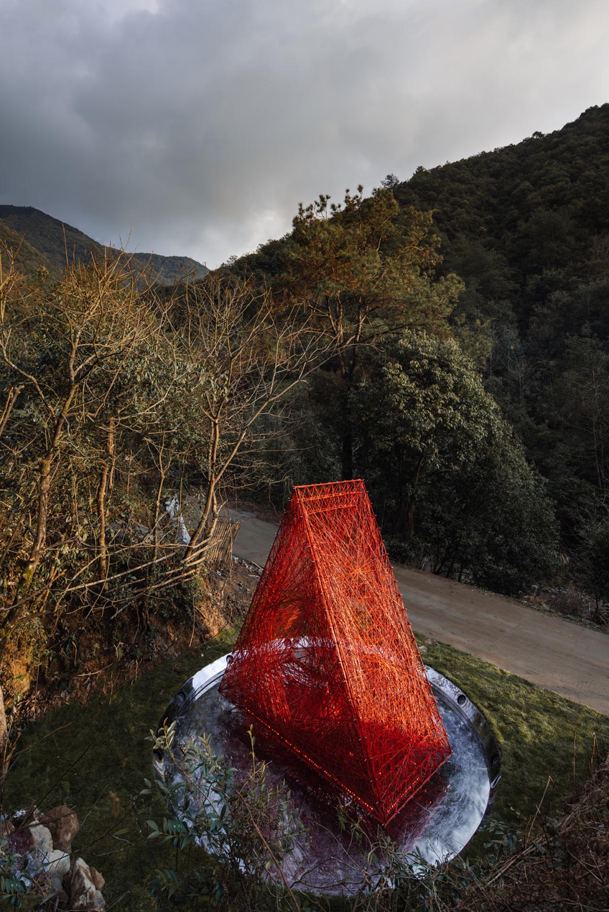 Wutopia Lab designs China's first all carbon-fiber installation in the rural area of Zhejiang