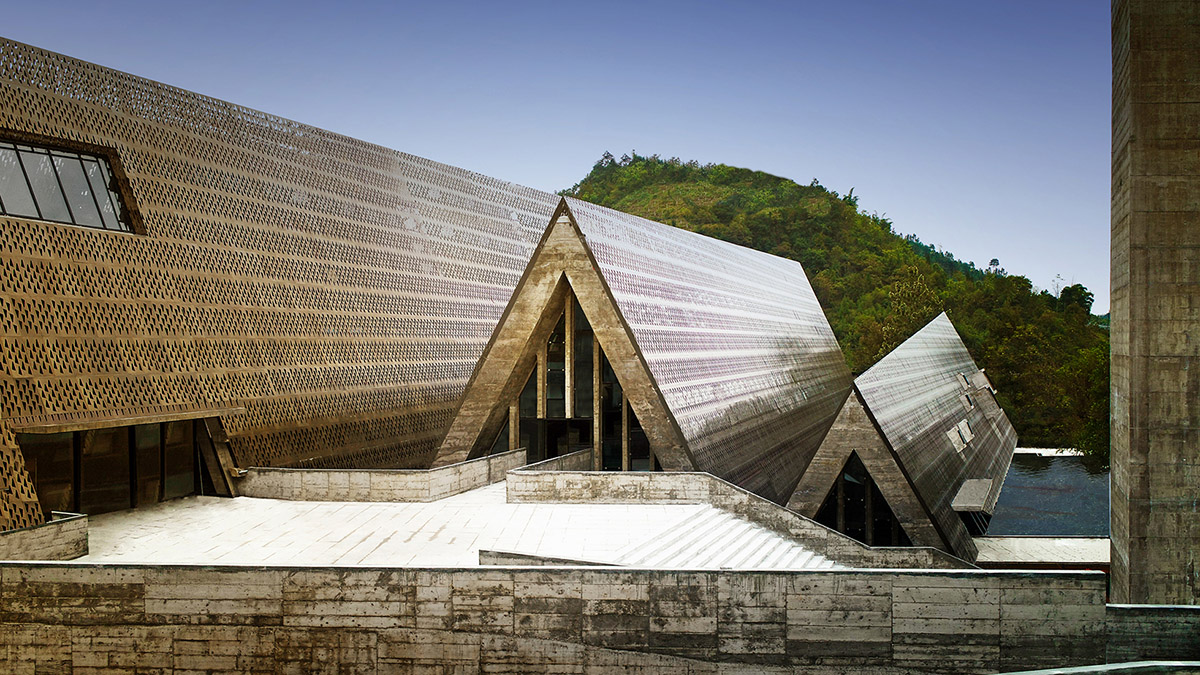 Three heavy concrete structures are inspired by Shui language and character of mountains in China