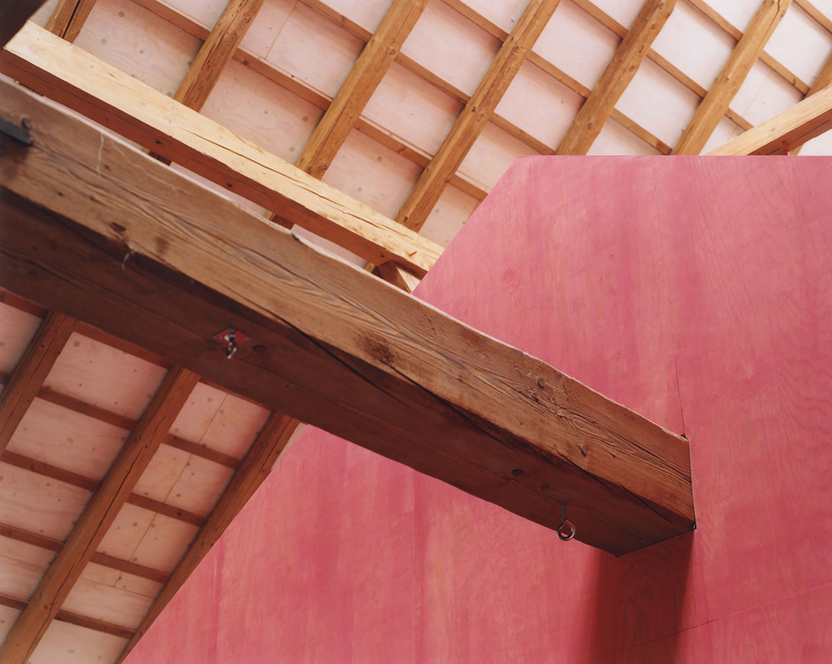 Piertzovanis Toews transforms an 18th-century barn into a colorful house in Albisheim, Germany