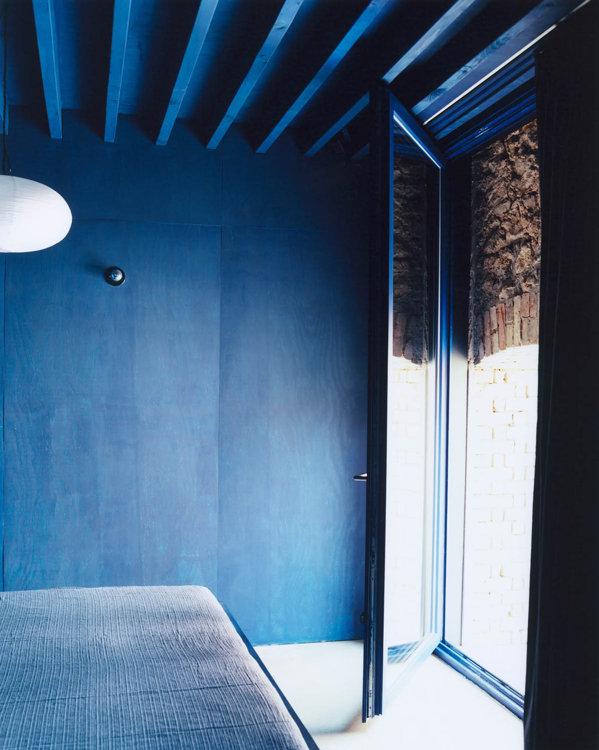 Piertzovanis Toews transforms an 18th-century barn into a colorful house in Albisheim, Germany