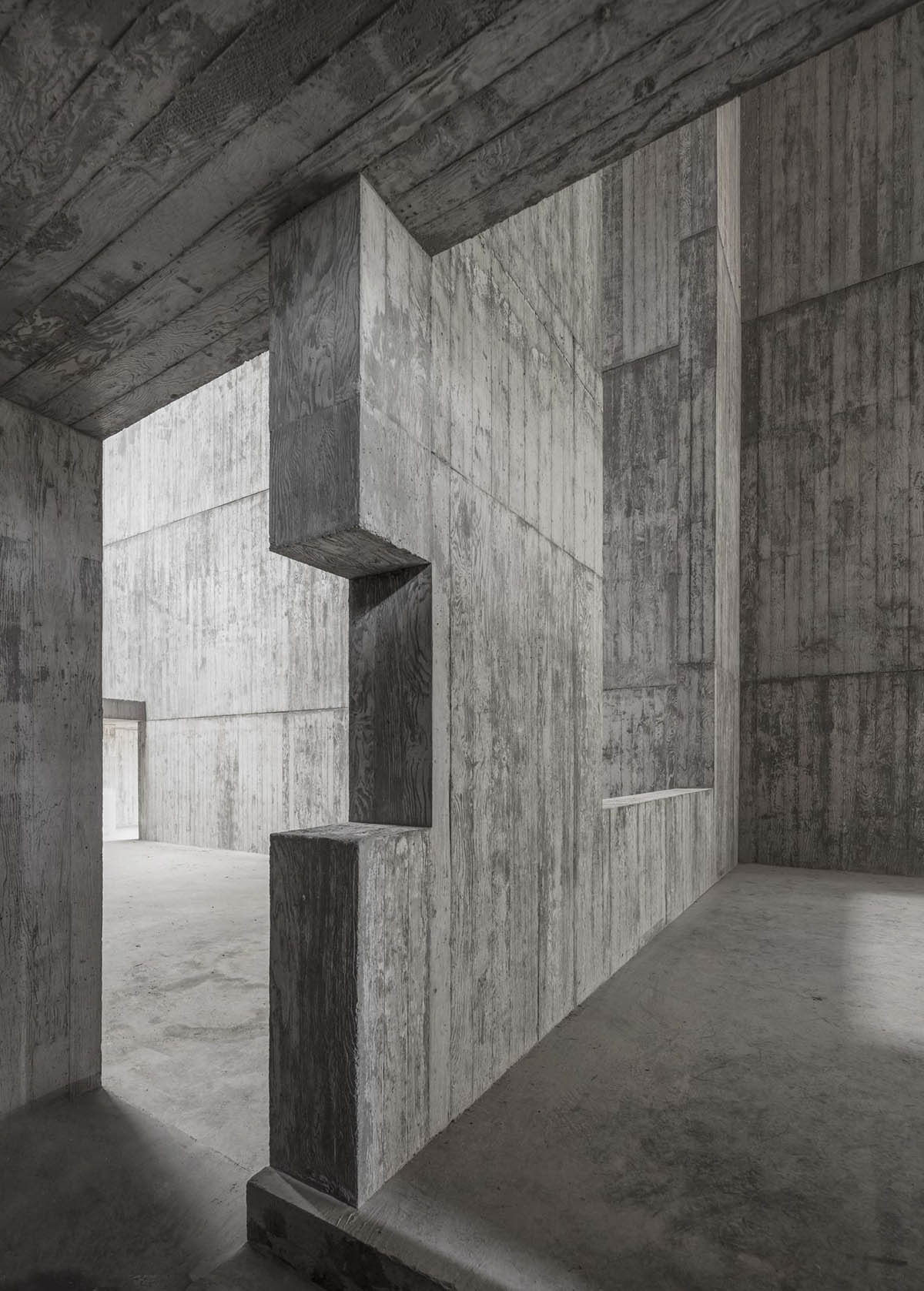 Álvaro Siza Vieira and Carlos Castanheira complete trio of concrete buildings in South Korean forest