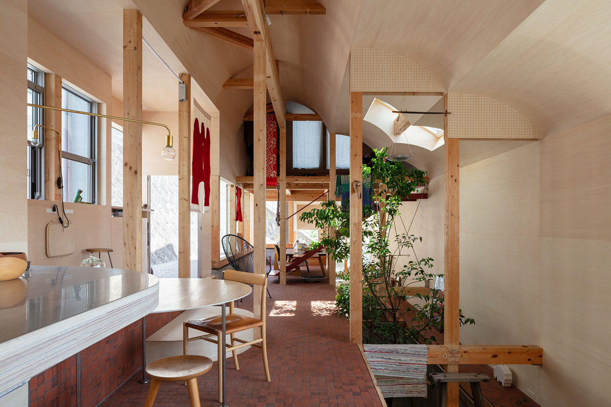 atelierco renovates former house from early Jomon period with curved ceiling in Japan 