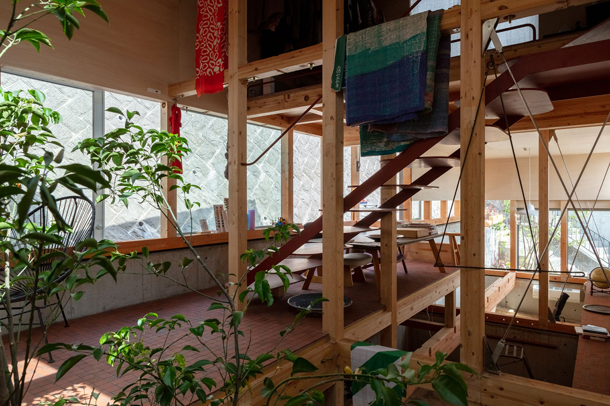 atelierco renovates former house from early Jomon period with curved ceiling in Japan 