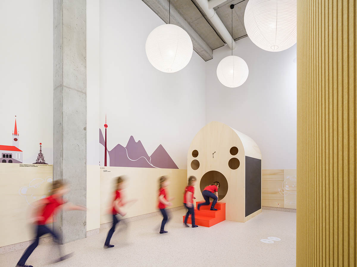 Maple Bear Schools: Innovating Canadian Bilingual Education in the Czech Republic
