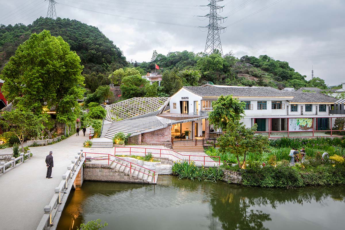 SpActrum adds swirls and cones that create two open platforms in a renovated pavilion in Wenzhou