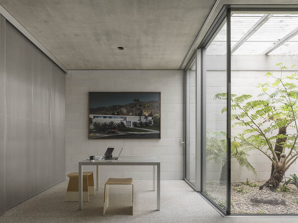 Gianni Botsford Architects expands Norman Foster extension with large-span aluminium-framed glazing