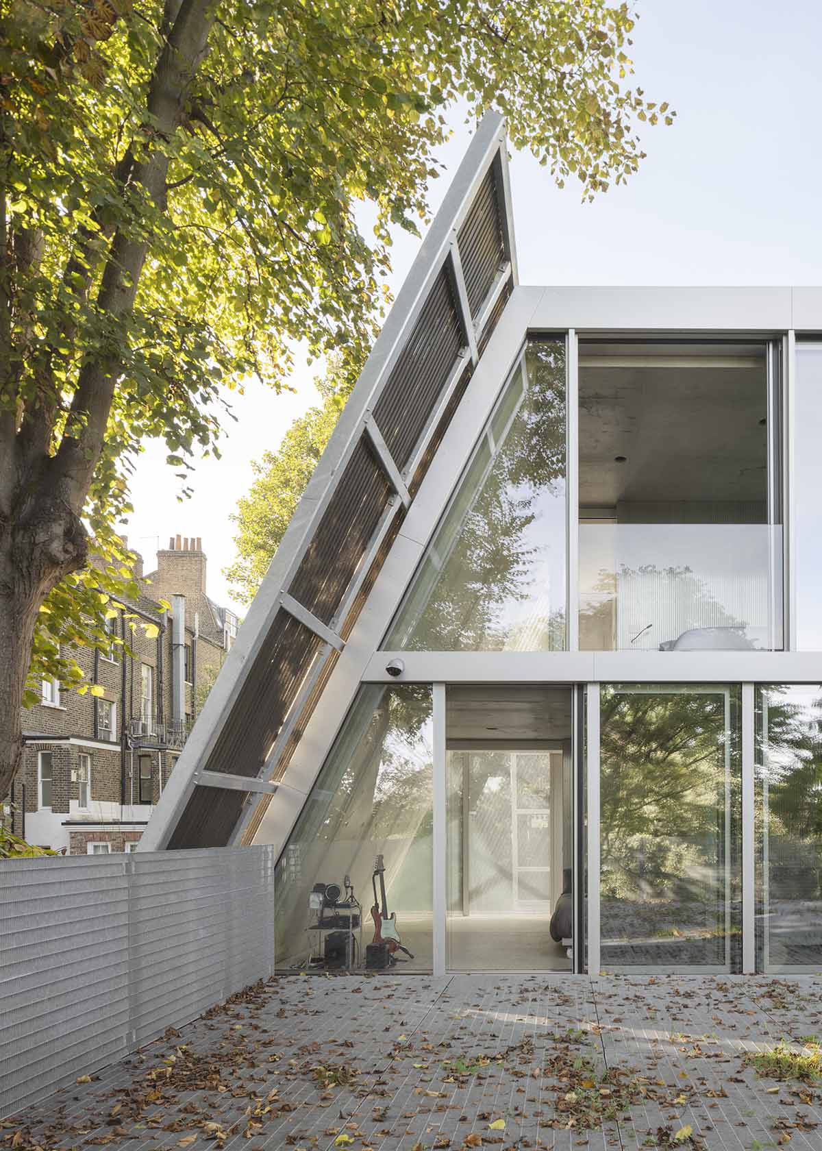 Gianni Botsford Architects expands Norman Foster extension with large-span aluminium-framed glazing